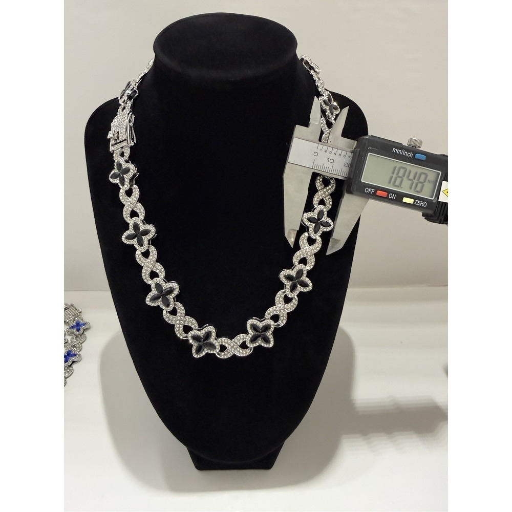 flower chain necklace iced out black vvscz 18 inch tripple lock clasp AJ VIP